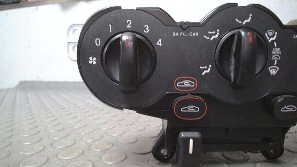 Foto: HEIZUNGSBETÄTIGUNG eines Kia Picanto 1.1