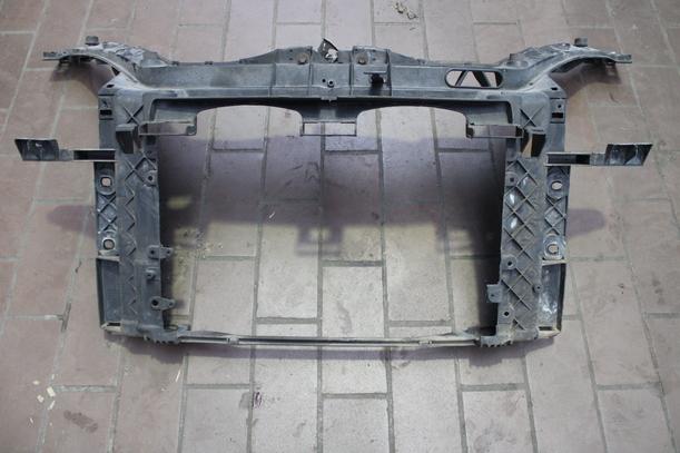 Foto: FRONTBLECH/ SCHLOSSTRÄGER eines Ford Fiesta 1.3