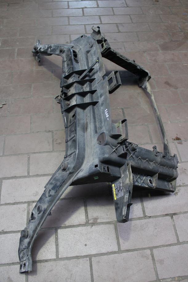 Foto: FRONTBLECH/ SCHLOSSTRÄGER eines Ford Fiesta 1.3