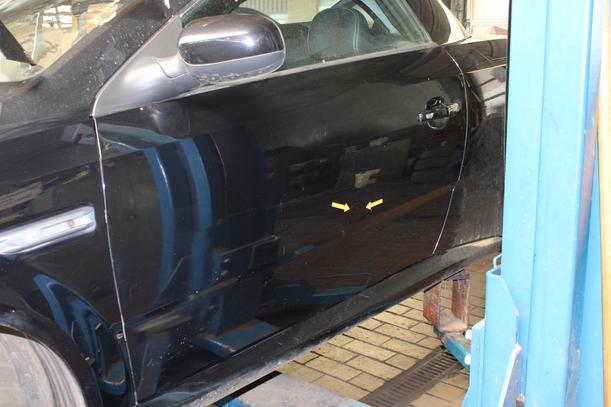 Foto: TÜR VORN LINKS eines Opel Tigra Twin Top 1.4