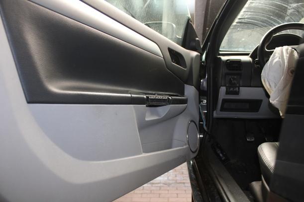 Foto: TÜR VORN LINKS eines Opel Tigra Twin Top 1.4