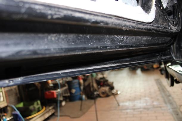 Foto: TÜR VORN LINKS eines Opel Tigra Twin Top 1.4