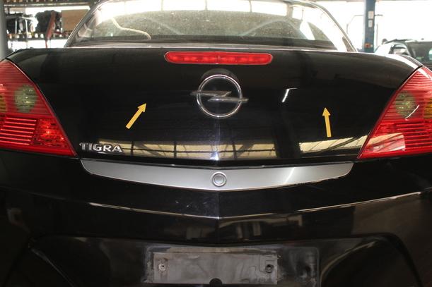 Foto: HECKDECKEL / HECKKLAPPE eines Opel Tigra Twin Top 1.4