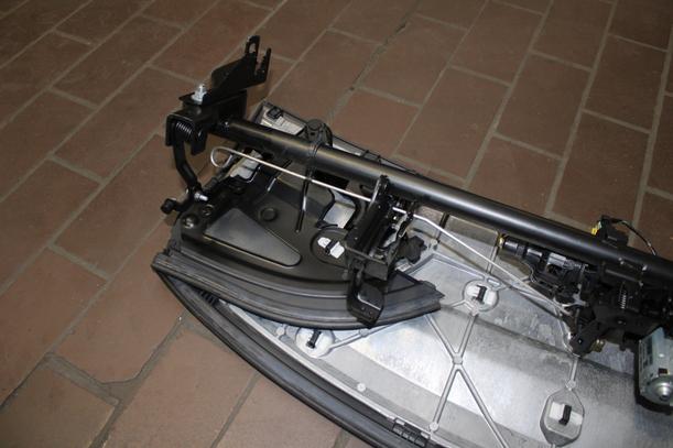 Foto: HUTABLAGE / VERDECKDECKEL eines Opel Tigra Twin Top 1.4