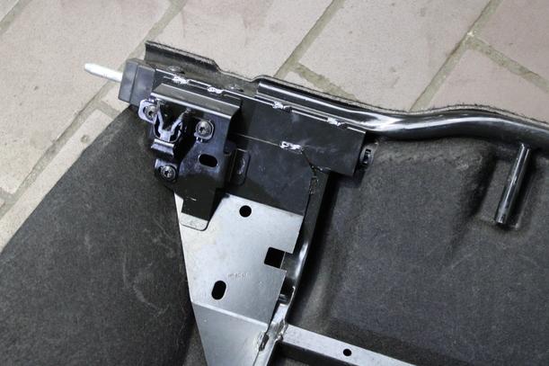 Foto: VERDECKWAND / TRENNWAND eines Opel Tigra Twin Top 1.4