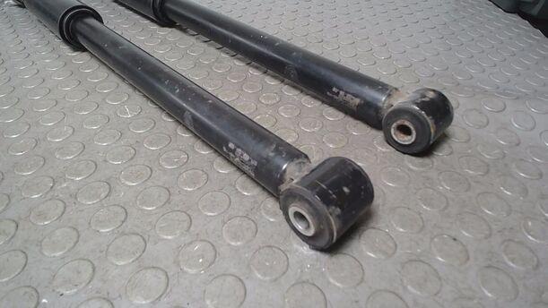 Foto: STOSSDÄMPFER HINTEN eines Ford Fiesta 1.3