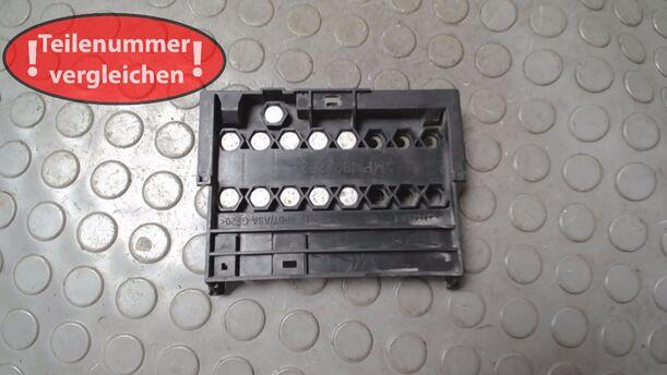 Foto: SICHERUNGSKASTEN BATTERIE eines Ford Fiesta 1.3