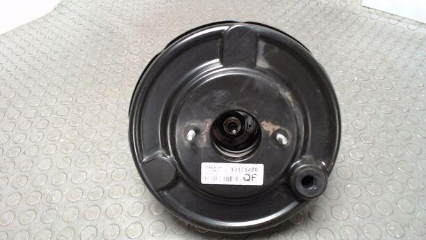 Foto: BREMSKRAFTVERSTÄRKER eines Opel Tigra Twin Top 1.4 GLXi