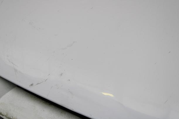 Foto: MOTORHAUBE eines Citroen Berlingo 1.6 HDI GLXi