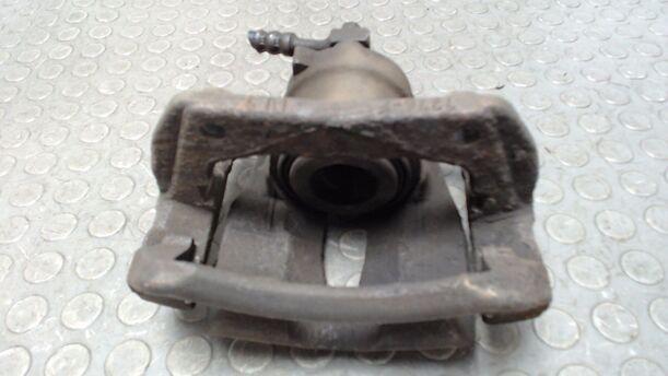 Foto: BREMSSATTEL VORN LINKS eines Opel Tigra Twin Top 1.4 GLXi