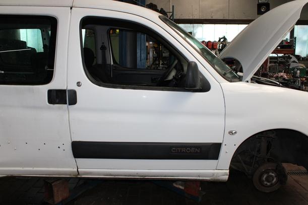 Foto: TÜR VORN RECHTS eines Citroen Berlingo 1.6 HDI GLXi