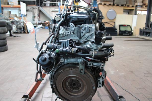 Foto: MOTOR DV6B eines Citroen Berlingo 1.6 HDI GLXi
