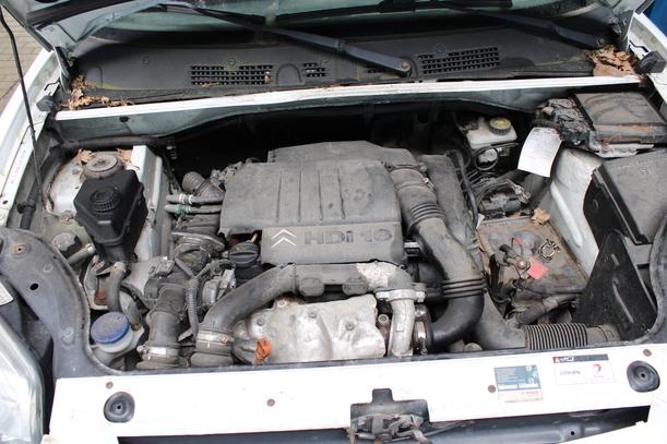 Foto: MOTOR DV6B eines Citroen Berlingo 1.6 HDI GLXi
