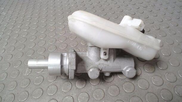 Foto: HAUPTBREMSZYLINDER eines Citroen Berlingo 1.6 HDI GLXi