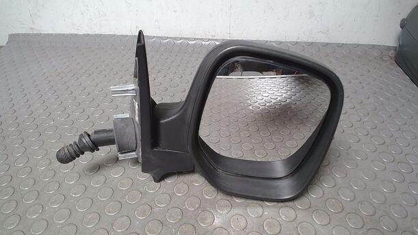 Foto: AUSSENSPIEGEL MECHANISCH VERSTELLBAR RECHTS ( UNLACKIERT ) eines Citroen Berlingo 1.6 HDI GLXi