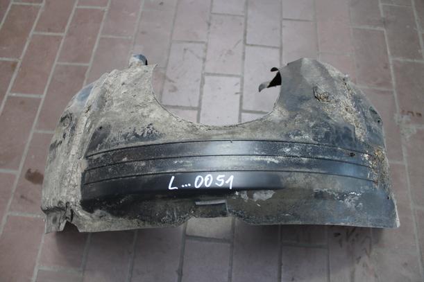 Foto: RADHAUSSCHALE / INNENKOTFLÜGEL VORN LINKS eines Ford Focus TDCi GLXi