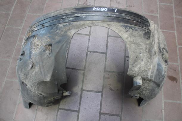 Foto: RADHAUSSCHALE / INNENKOTFLÜGEL VORN LINKS eines Ford Focus TDCi GLXi