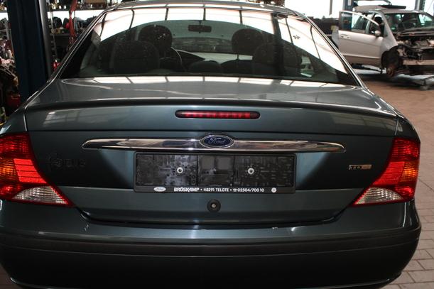 Foto: HECKDECKEL / HECKKLAPPE ( STUFENHECK ) eines Ford Focus TDCi GLXi