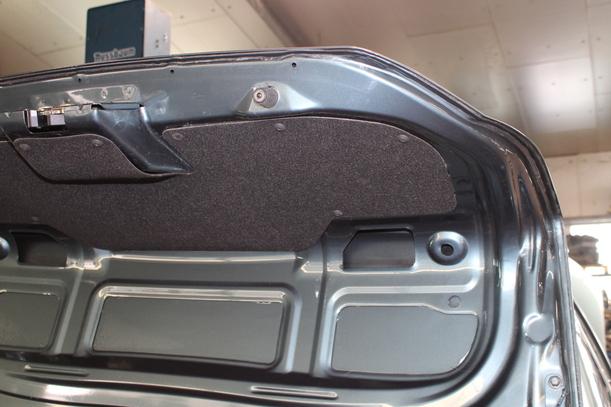 Foto: HECKDECKEL / HECKKLAPPE ( STUFENHECK ) eines Ford Focus TDCi GLXi