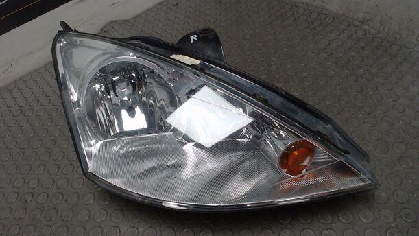 Foto: SCHEINWERFER RECHTS ( FACELIFT ) eines Ford Focus TDCi GLXi