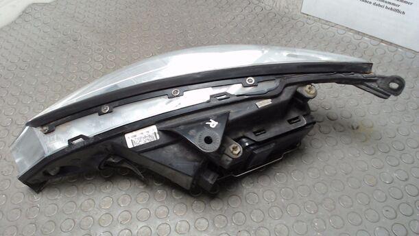 Foto: SCHEINWERFER RECHTS ( FACELIFT ) eines Ford Focus TDCi GLXi