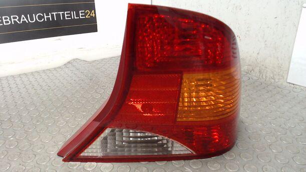 Foto: HECKLEUCHTE / RÜCKLICHT RECHTS ( STUFENHECK ) eines Ford Focus TDCi GLXi