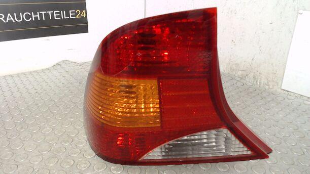 Foto: HECKLEUCHTE / RÜCKLICHT LINKS ( STUFENHECK ) eines Ford Focus TDCi GLXi
