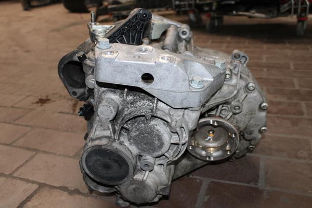 Foto: SCHALTGETRIEBE 6 GANG ( KDN / UMBAU ) eines VW Passat Variant 2.0 TDI CL