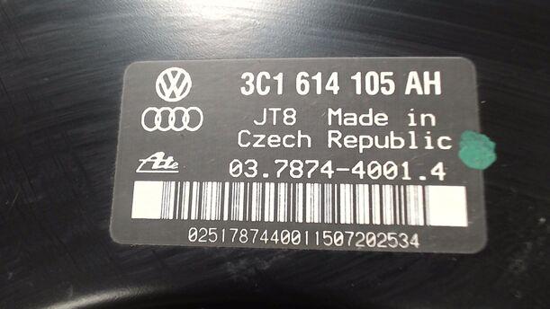 Foto: BREMSKRAFTVERSTÄRKER eines VW Passat Variant 2.0 TDI CL