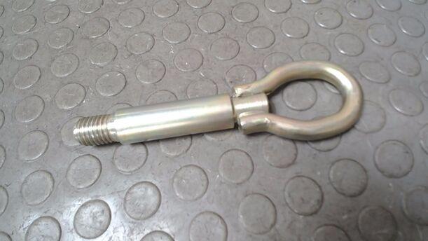 Foto: ABSCHLEPPHAKEN/ ABSCHLEPPÖSE eines VW Polo 1.8 CL