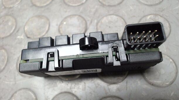 Foto: LENKWINKELSENSOR eines VW Passat Variant 2.0 TDI Fun