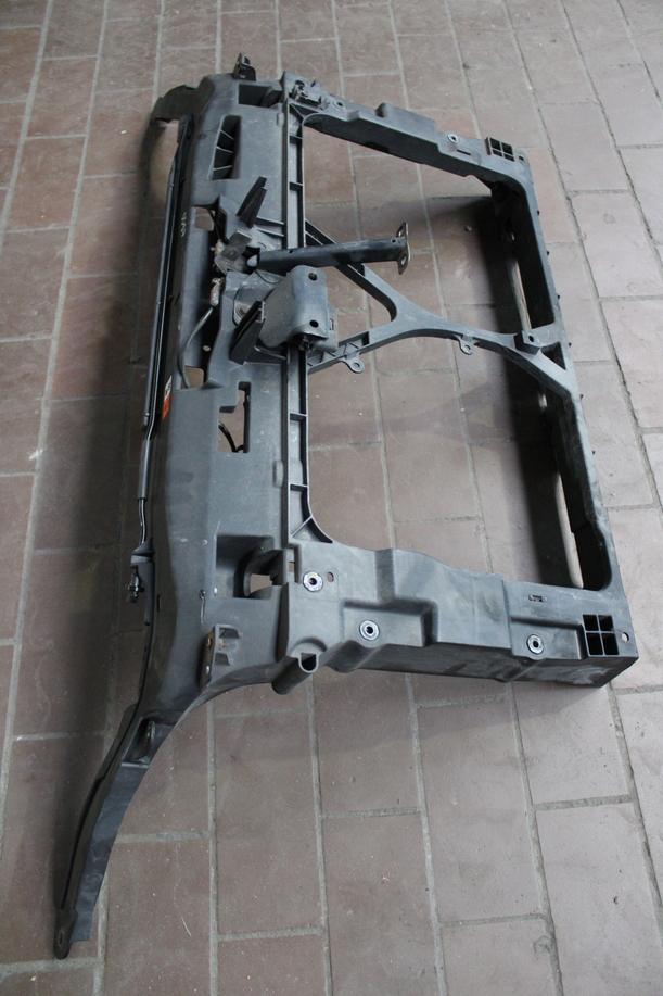 Foto: FRONTBLECH/ SCHLOSSTRÄGER eines Mazda 5 1.8 Fun