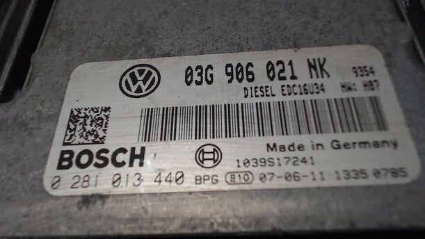 Foto: STEUERGERÄT EINSPRITZUNG / MOTORSTEUERGERÄT eines VW Passat Variant 2.0 TDI Fun