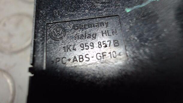 Foto: FENSTERHEBERSCHALTER eines VW Passat Variant 2.0 TDI Fun