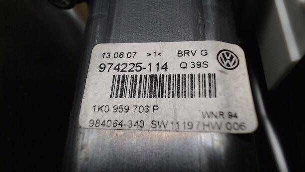 Foto: FENSTERHEBER HINTEN LINKS eines VW Passat Variant 2.0 TDI Fun