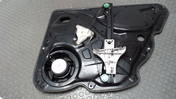Foto: FENSTERHEBER HINTEN LINKS eines VW Passat Variant 2.0 TDI Fun