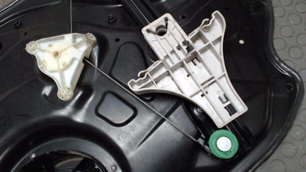 Foto: FENSTERHEBER HINTEN LINKS eines VW Passat Variant 2.0 TDI Fun