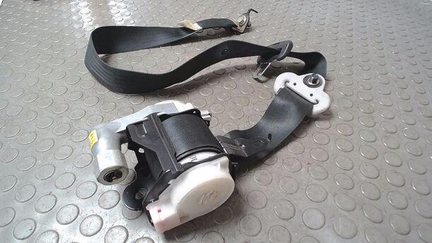 Foto: SICHERHEITSGURT VORN LINKS eines Mazda 5 1.8 Fun