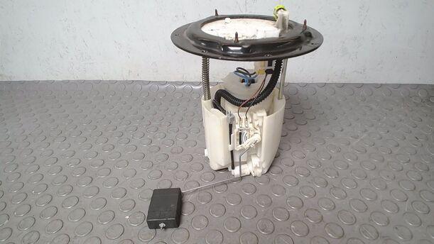 Foto: KRAFTSTOFFPUMPE eines Mazda 5 1.8 Fun