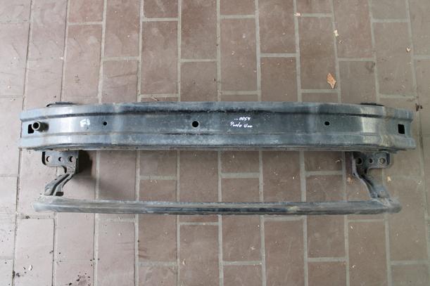 Foto: VERSTÄRKUNG VORN eines Fiat Punto Evo 1.2 8V Fun