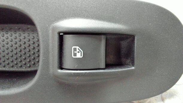 Foto: FENSTERHEBERSCHALTER eines Fiat Punto Evo 1.2 8V Attraction