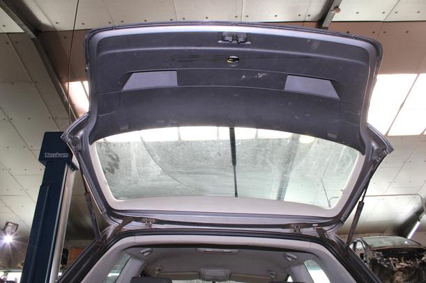 Foto: HECKKLAPPE/ HECKDECKEL eines VW Golf 1.9 TDI Attraction
