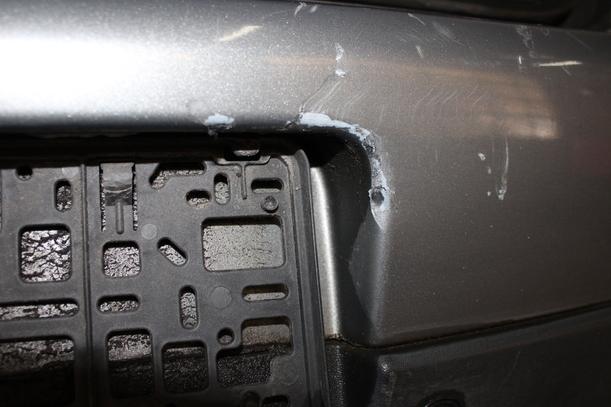 Foto: STOSSFÄNGER/ STOßSTANGE HINTEN ( LACKIERUNGSBEDÜRFTIG ) eines VW Golf 1.9 TDI Attraction