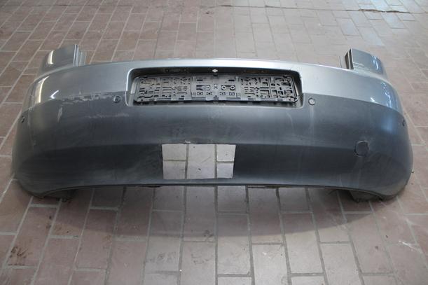Foto: STOSSFÄNGER/ STOßSTANGE HINTEN ( LACKIERUNGSBEDÜRFTIG ) eines VW Golf 1.9 TDI Attraction