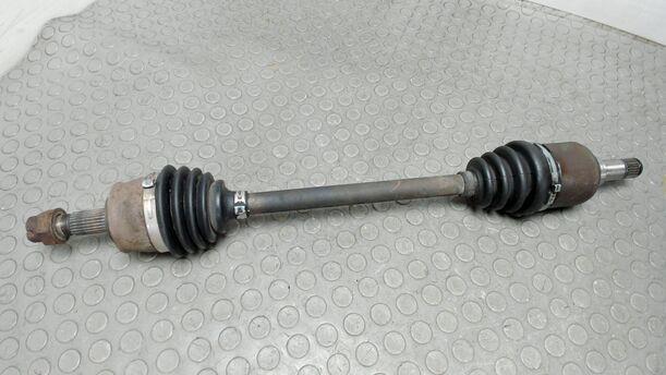 Foto: ANTRIEBSWELLE LINKS eines Fiat Punto Evo 1.2 8V Attraction