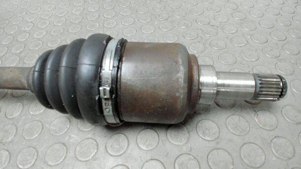 Foto: ANTRIEBSWELLE LINKS eines Fiat Punto Evo 1.2 8V Attraction
