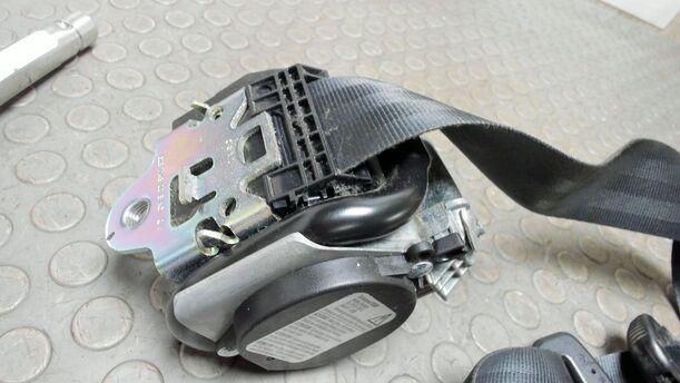 Foto: SICHERHEITSGURT VORN LINKS ( 2/3 TÜRER ) eines Fiat Punto Evo 1.2 8V Attraction