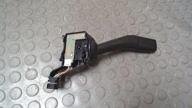 Foto: BLINKSCHALTER/ KOMBISCHALTER eines VW Golf 1.9 TDI Attraction