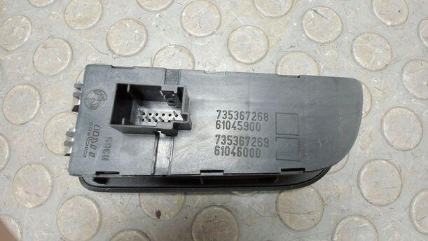 Foto: SCHALTERLEISTE / NEBELLEUCHTENSCHALTER eines Fiat Punto Evo 1.2 8V Attraction