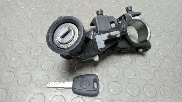 Foto: ZÜNDSCHLOSS / ZÜNDANLASSSCHALTER eines Fiat Punto Evo 1.2 8V Attraction